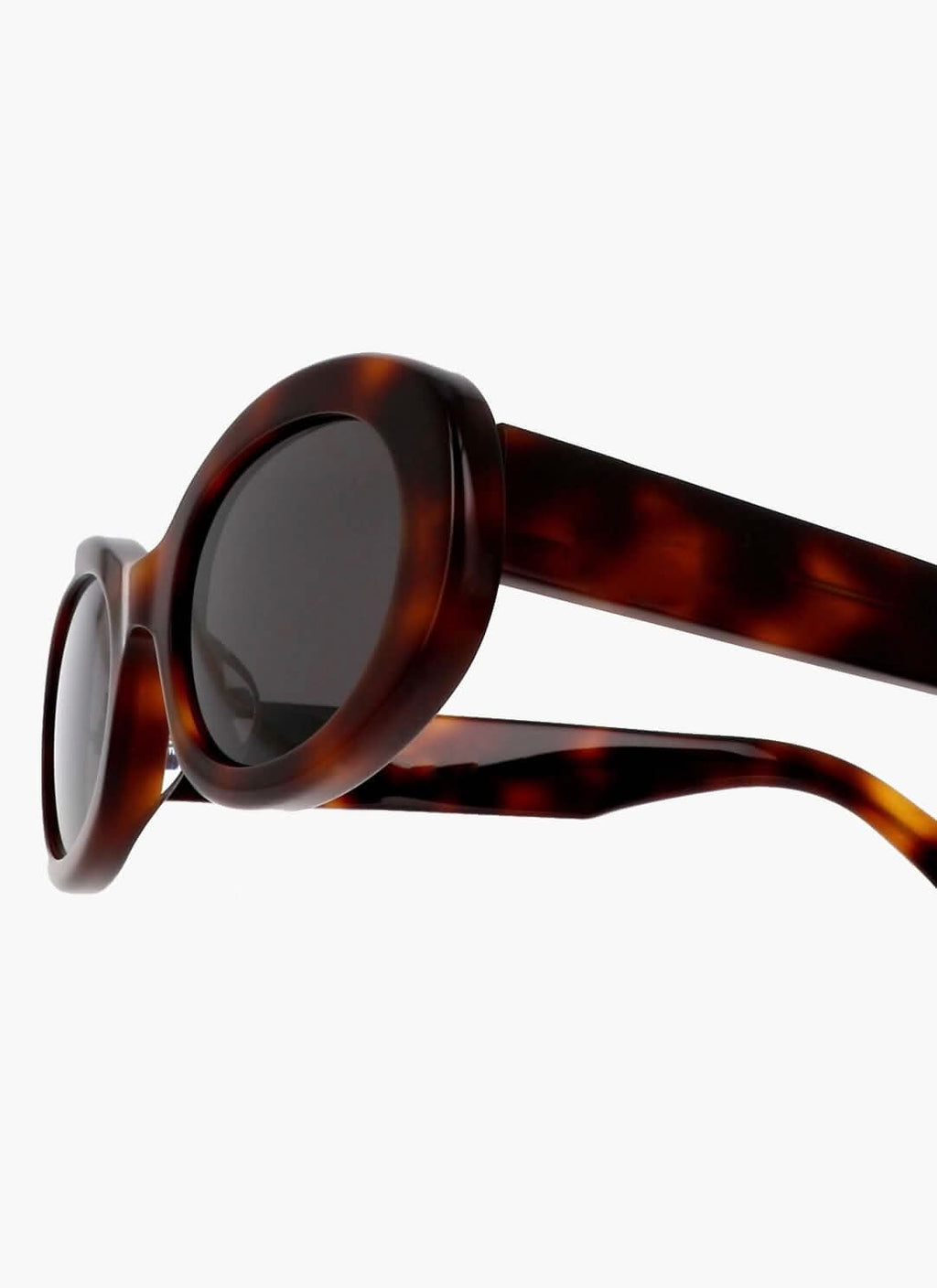 Nana | Sleek Sunglasses