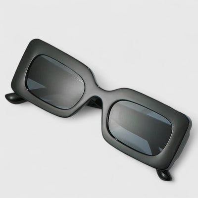 Evette | Sophisticated Sunglasses