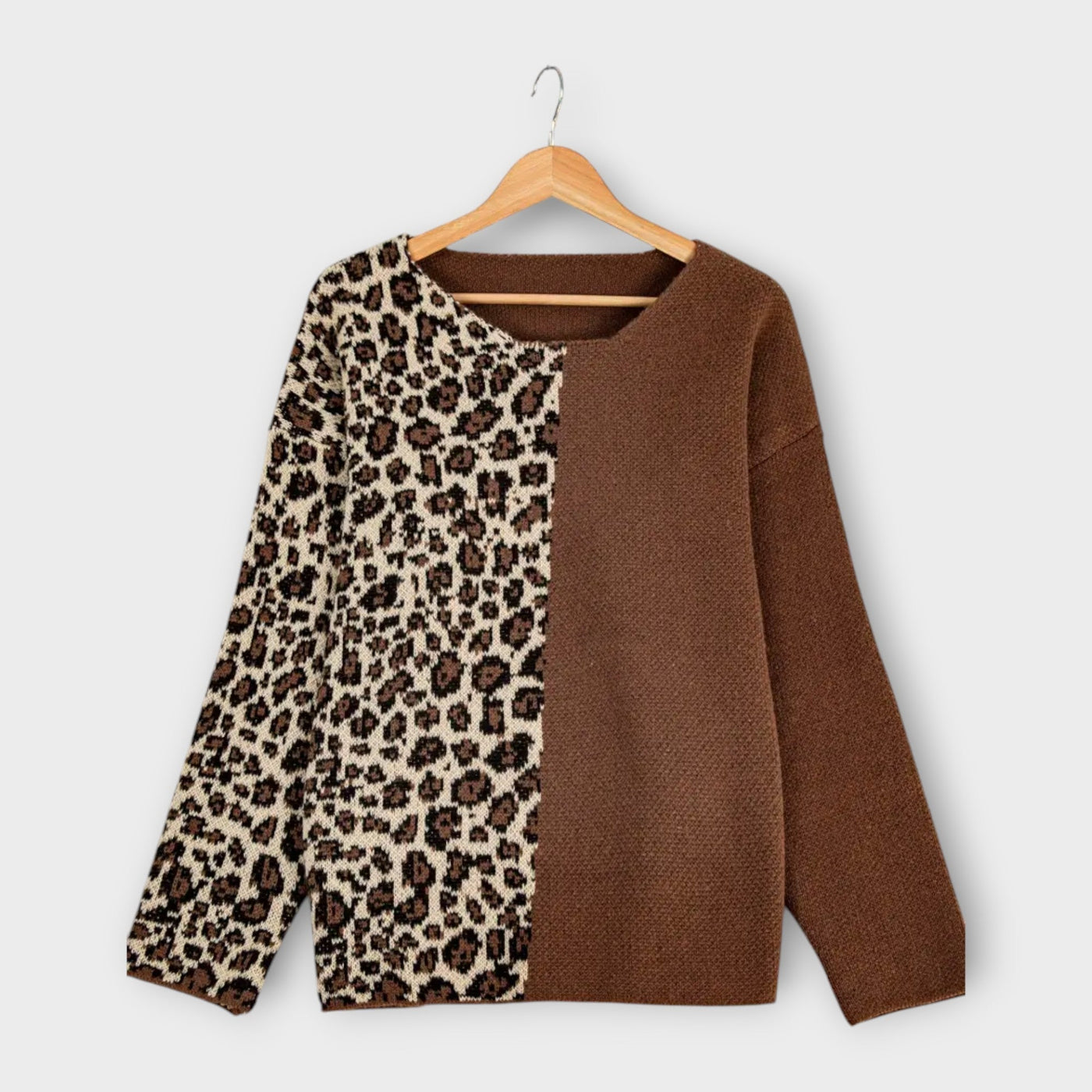 Comfortable Sweater with Leopard Design